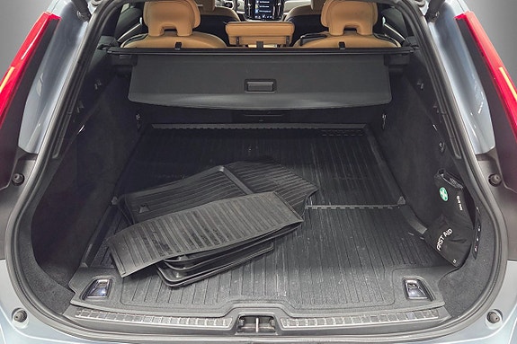Volvo V90 13 of 23