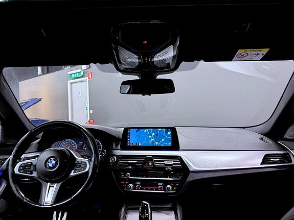 BMW 540i 3 of 21