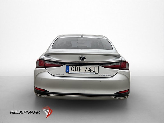 Lexus ES300h 7 of 30