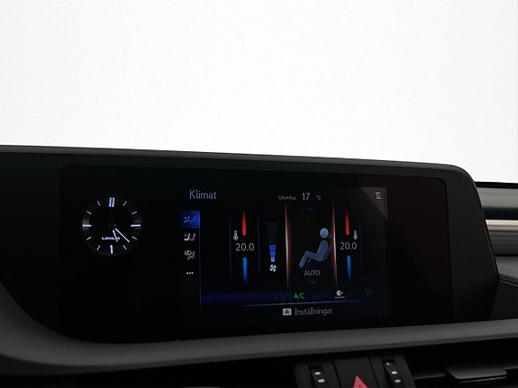 Lexus ES300h 23 of 30