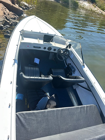 Smuggler 18. Mercury 225 EFI V6 2-takt 6 of 14