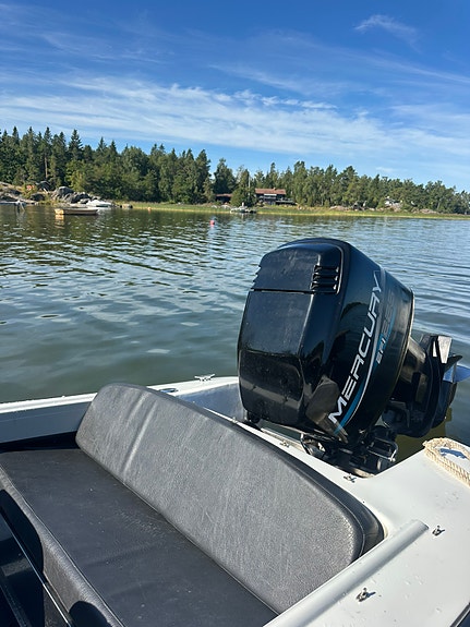 Smuggler 18. Mercury 225 EFI V6 2-takt 8 of 14