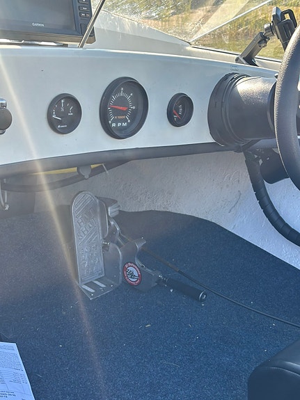 Smuggler 18. Mercury 225 EFI V6 2-takt 7 of 14