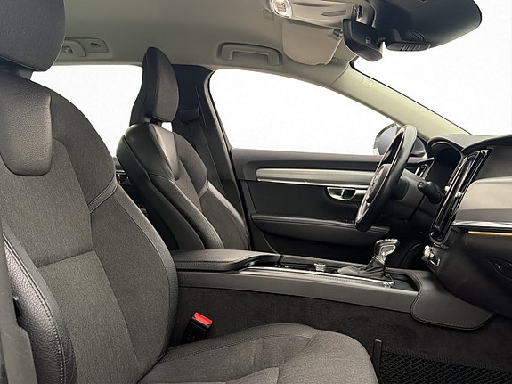 Volvo V90 28 of 30