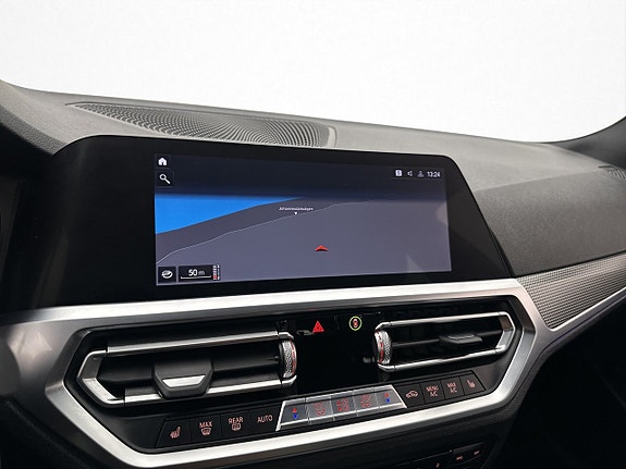 BMW 330i 21 of 30