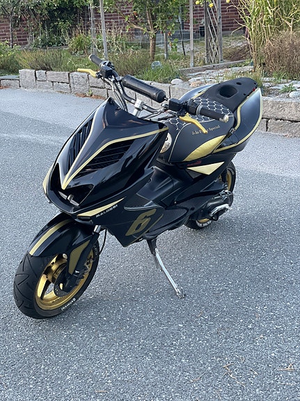 Yamaha Aerox 8 of 10