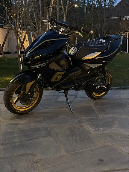 Yamaha Aerox 10 of 10