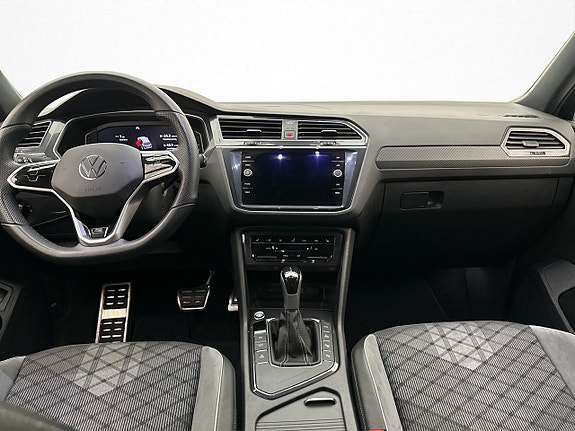 Volkswagen Tiguan 12 of 30