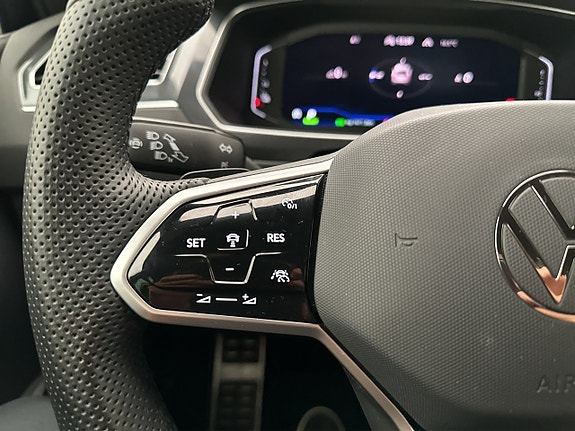 Volkswagen Tiguan 16 of 30