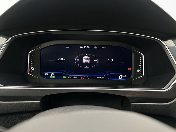 Volkswagen Tiguan 17 of 30