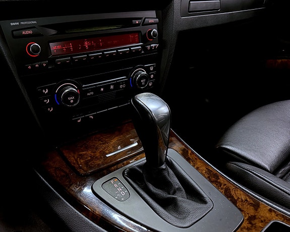 BMW 335i 7 of 12