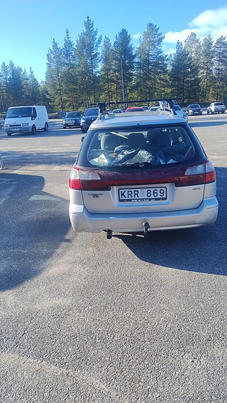 Subaru Legacy 4 of 6