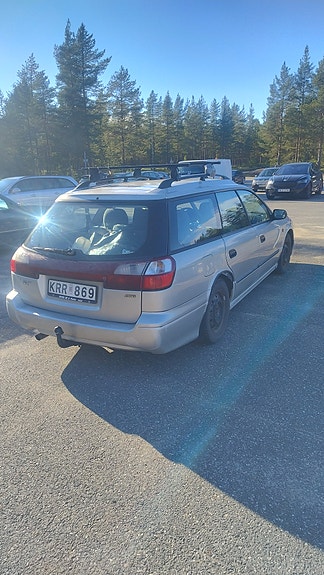 Subaru Legacy 3 of 6