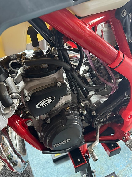 Beta Xtrainer 300 2T 2 of 4