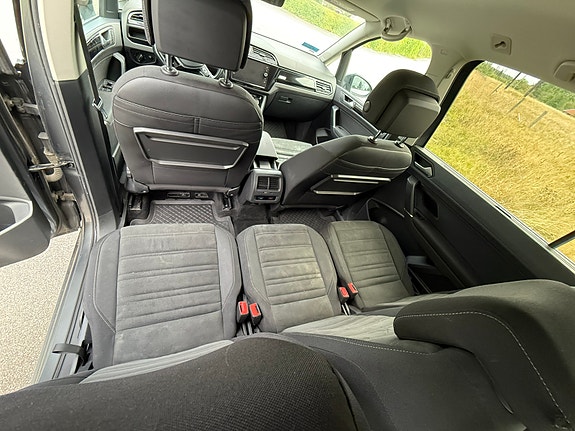 Volkswagen Touran 5 of 6