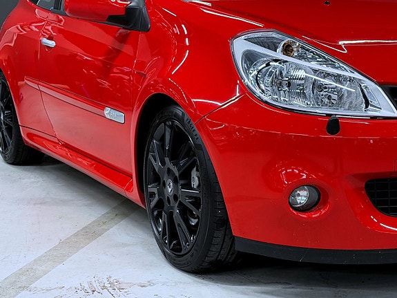 Renault Clio 13 of 14