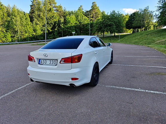 Lexus IS250 5 of 11