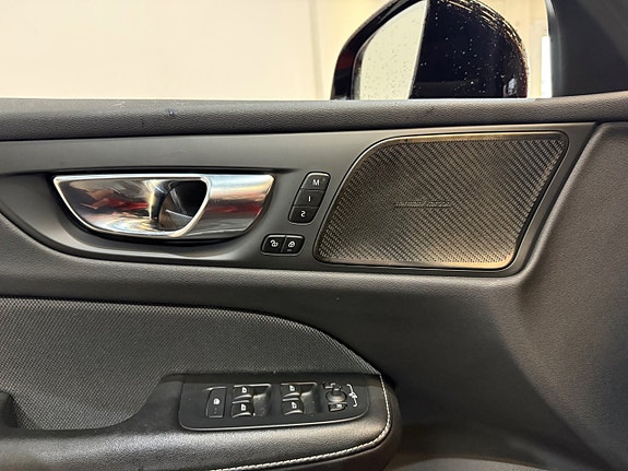 Volvo V60 11 of 21