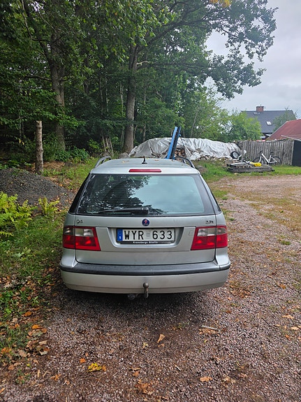 Saab 9-5 2 of 5