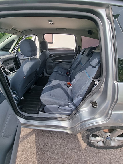 Ford S-MAX 5 of 7