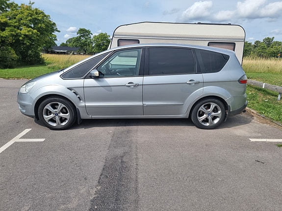 Ford S-MAX 3 of 7