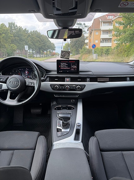 Audi A4 12 of 24