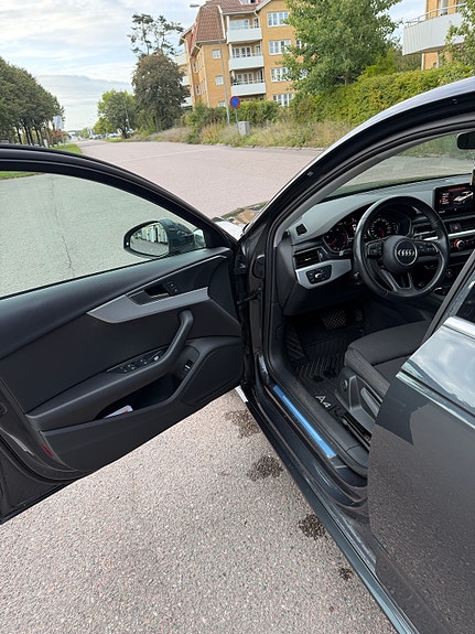 Audi A4 17 of 24