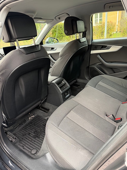 Audi A4 11 of 24