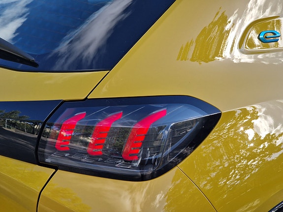 Peugeot e-208 17 of 27