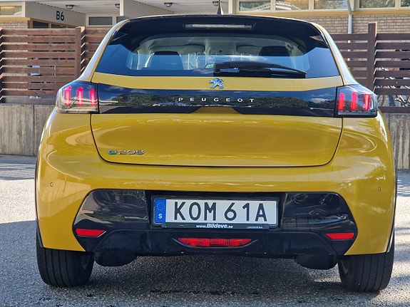 Peugeot e-208 6 of 27