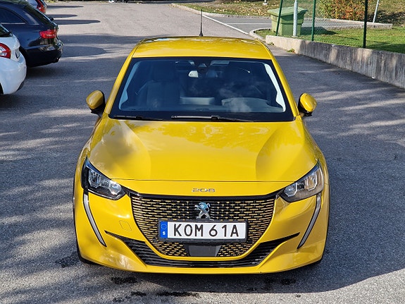Peugeot e-208 23 of 27