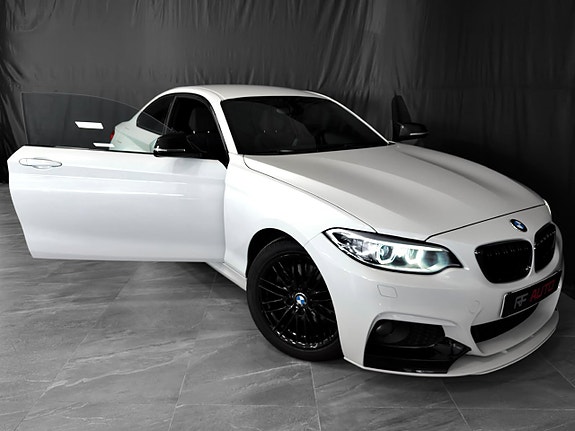 BMW 220d 4 of 30