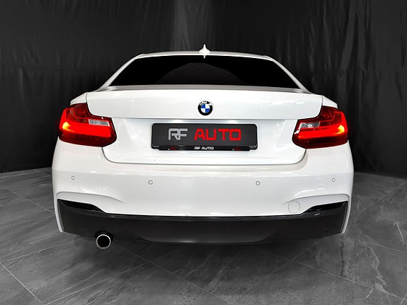 BMW 220d 16 of 30