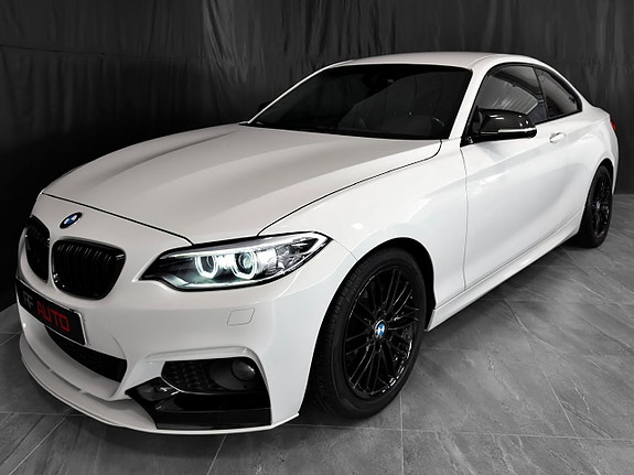 BMW 220d 3 of 30