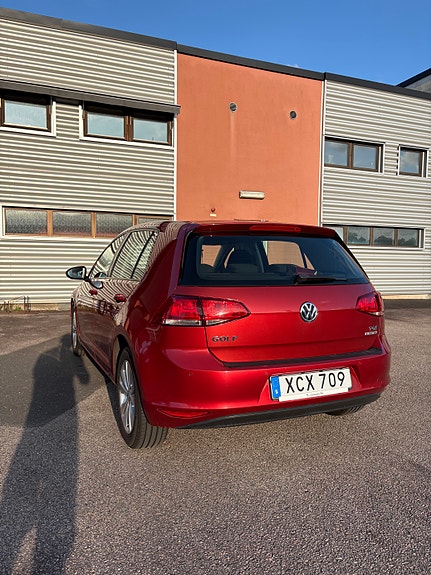 Volkswagen Golf VII 3 of 8