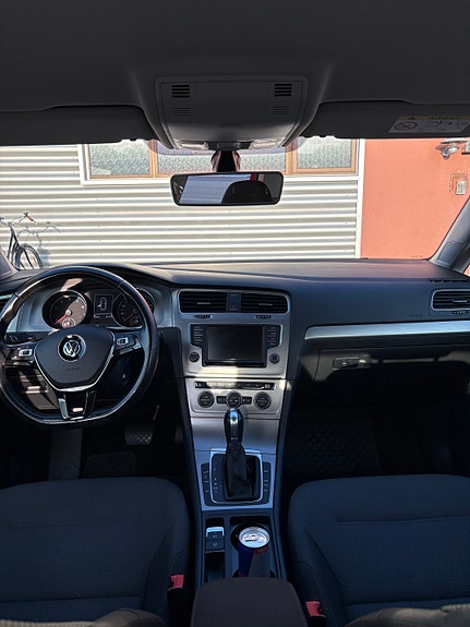 Volkswagen Golf VII 5 of 8