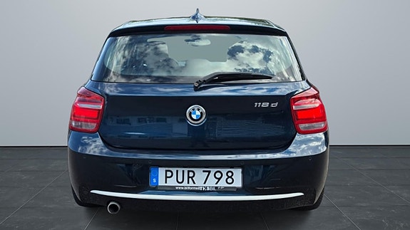 BMW 118d 8 of 16