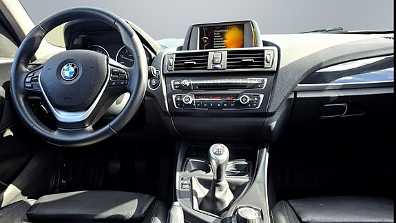 BMW 118d 12 of 16
