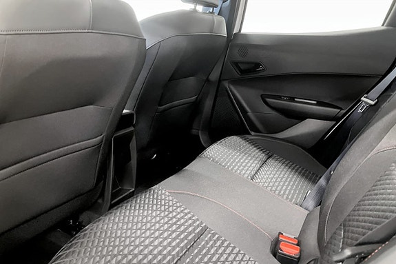 Renault Clio 8 of 9