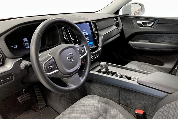 Volvo XC60 5 of 9