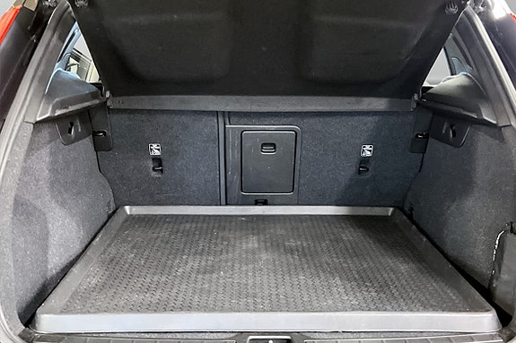 Volvo XC40 9 of 9