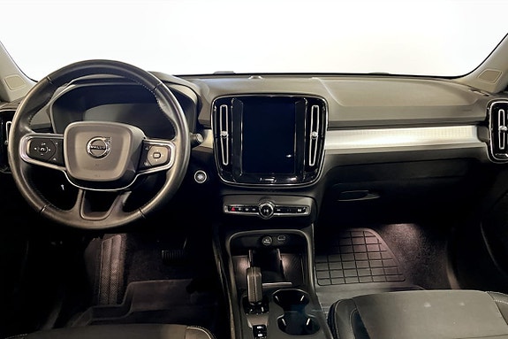 Volvo XC40 4 of 9