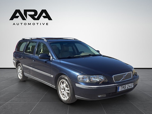 Volvo V70 8 of 16