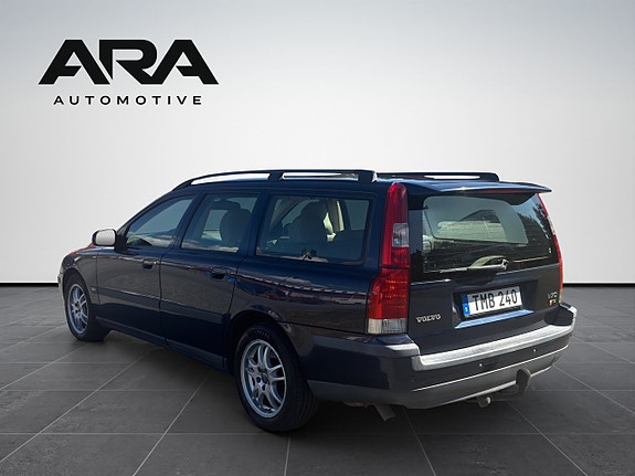 Volvo V70 4 of 16
