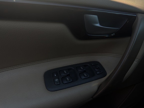 Volvo V70 15 of 16