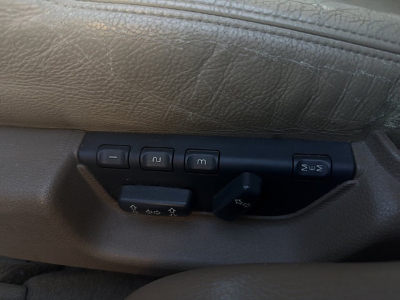 Volvo V70 16 of 16