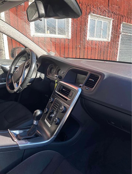 Volvo V60 4 of 7