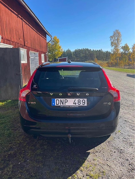 Volvo V60 3 of 7