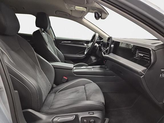 Volkswagen Passat 15 of 15