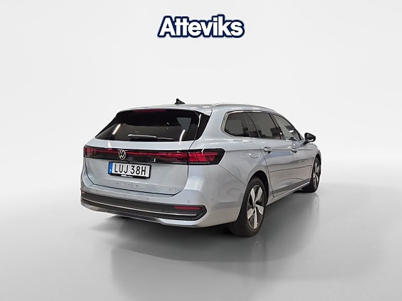 Volkswagen Passat 3 of 15